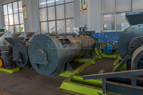 攪齒造粒機.jpg